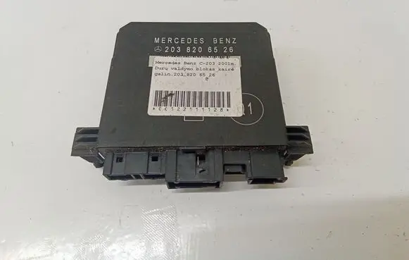 Mercedes-Benz C W203 Door control unit/module 2038206526