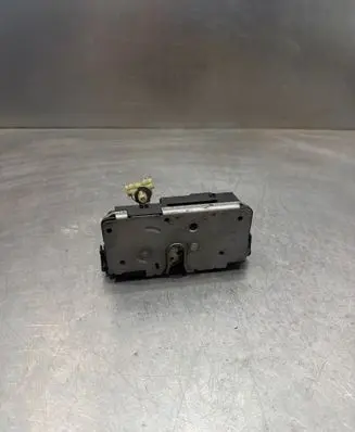 Opel Corsa D Front door lock 13258271 2C1618101 0504070439