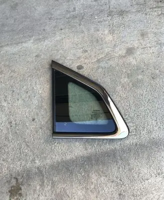 Nissan Qashqai Rear side window 833134EA0A