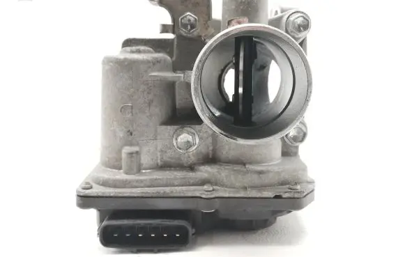 Toyota Auris E180 Throttle valve 261000N030 4K28