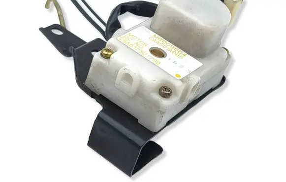 Mitsubishi 3000 GT Air flap motor/actuator MB609564 CAA501A085 CSA512B017BB