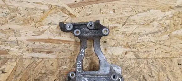 Honda CR-V A/C compressor mount bracket R3A2TESC0
