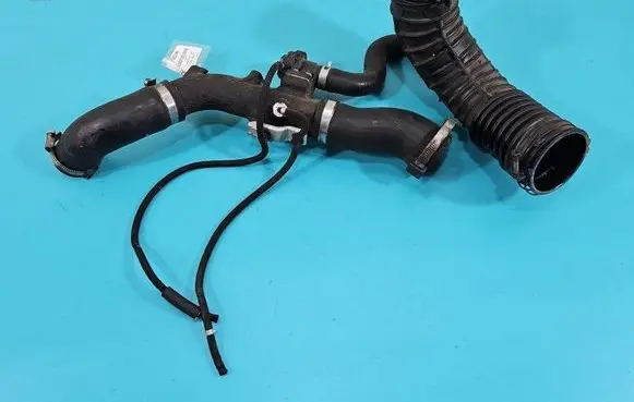 Intercooler hose/pipe