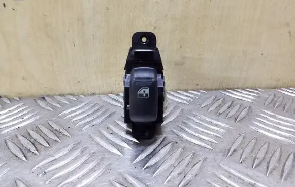 Hyundai Santa Fe Electric window control switch 621W02280