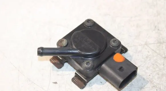 BMW 5 E60 E61 Exhaust gas pressure sensor 7789219