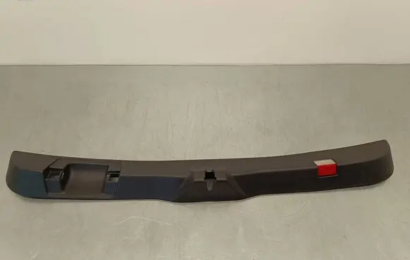 Mercedes-Benz B W246 W242 Tailgate trim A2467400272