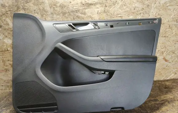 Volkswagen Jetta VI Front door card panel trim 5C7867012