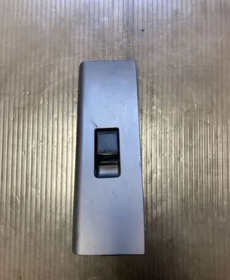 Nissan Navara Electric window control switch 80961EB670