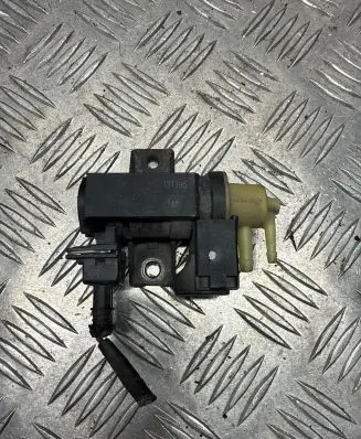 Nissan Qashqai Turbo solenoid valve 8200790180