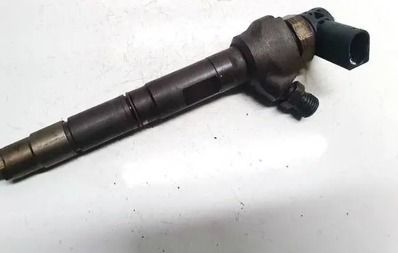 Audi Q3 8U Fuel injector 0445110369 03l130277j