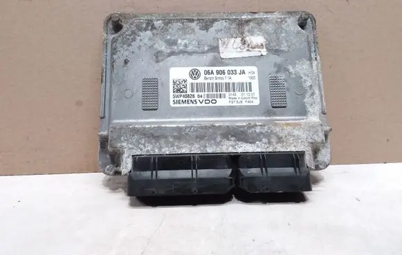 Volkswagen Golf VI Engine control unit/module 06A906033JA 5WP4082604