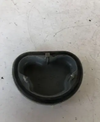 Headlight/headlamp dust cover