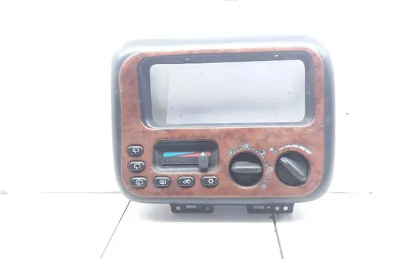 Chrysler Voyager Climate control unit P4677335AB 95534