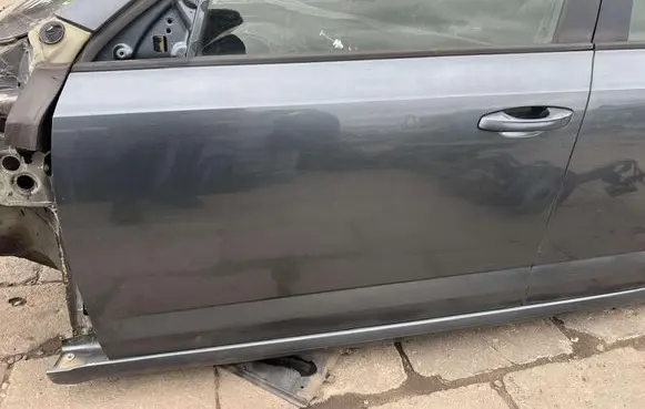 Skoda Octavia Mk3 (5E) Front door