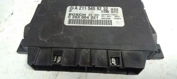 Mercedes-Benz E W211 Parking PDC control unit/module A211545932 0263004221