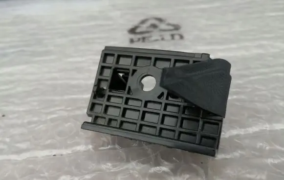 Tesla Model 3 Front bumper mounting bracket 113537600C