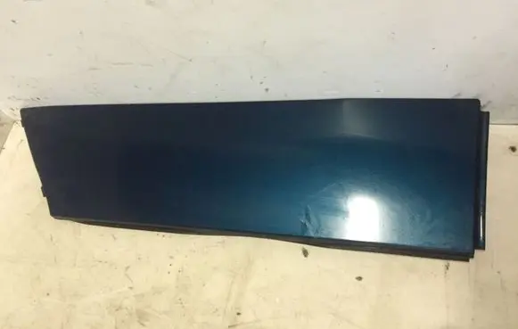 Mazda 5 Sliding door trim (molding) 