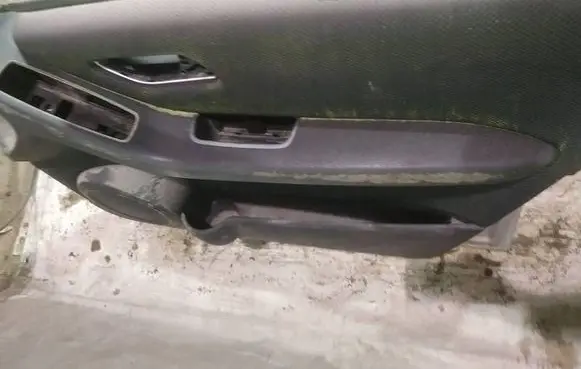 Mercedes-Benz A W169 Front door card panel trim
