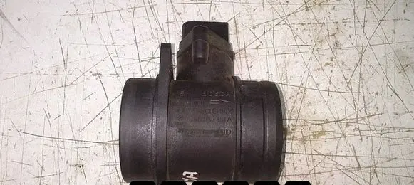 Skoda Octavia Mk1 (1U) Mass air flow meter 028021002