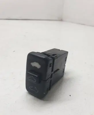 Honda CR-V Sunroof switch M19833 S5A1