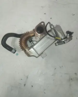 Nissan X-Trail T32 EGR valve cooler 147350678R