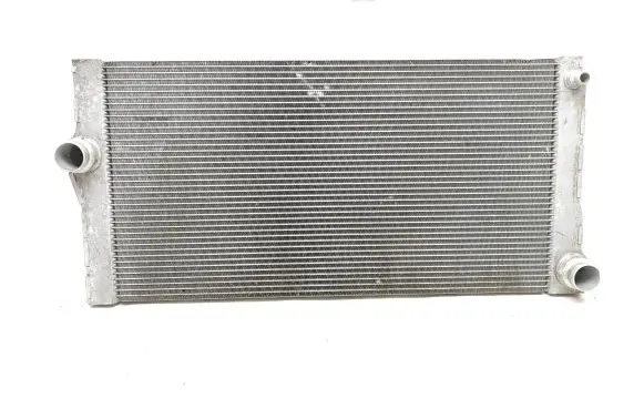 BMW 5 F10 F11 Coolant radiator 8509176 X0008001