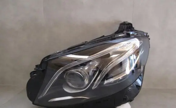 Mercedes-Benz E W213 Headlight/headlamp A2139067506