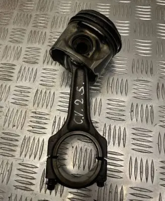 Chrysler Voyager Piston with connecting rod 4443