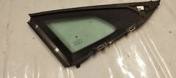 Rear vent window glass