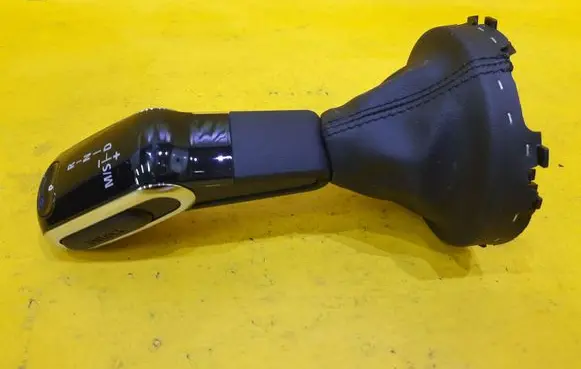 Mini Clubman F54 Gear lever shifter trim leather/knob 6991605