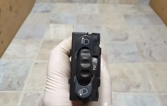 Renault Trafic II (X83) Headlight level height control switch 8200022569 91166822