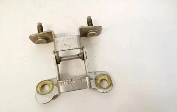 Chrysler Pacifica Tailgate/trunk/boot hinge 05054701ab