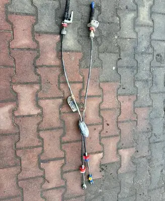 Nissan Qashqai Gear shift cable linkage 112112856