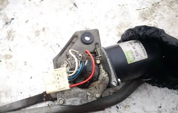 Peugeot 405 Wiper motor 53540402