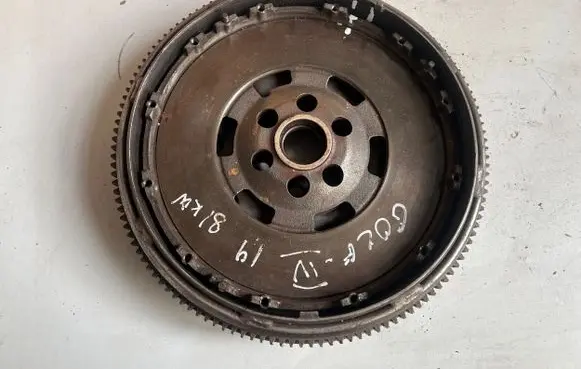 Volkswagen Golf IV Dual mass flywheel 