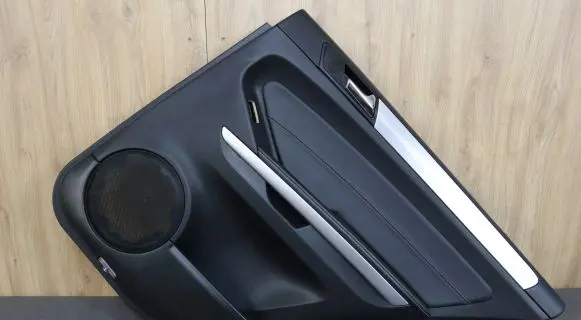 Mercedes-Benz ML W164 Coupe rear side trim panel 