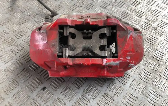 Mercedes-Benz C AMG W205 Front brake caliper