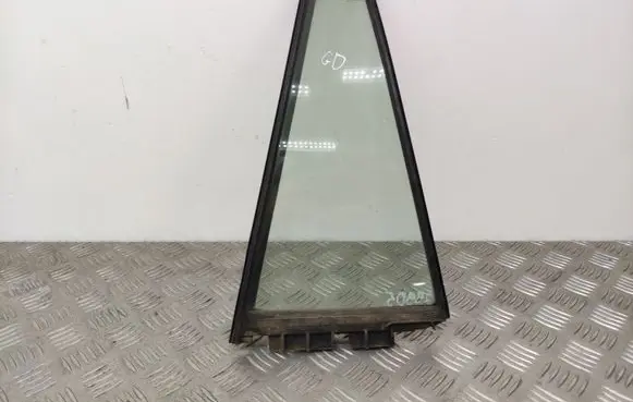 Toyota RAV 4 (XA30) Rear vent window glass 
