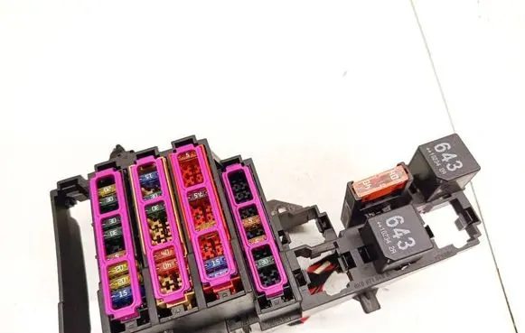 Audi A4 S4 B8 8K Fuse box set 8A0937530