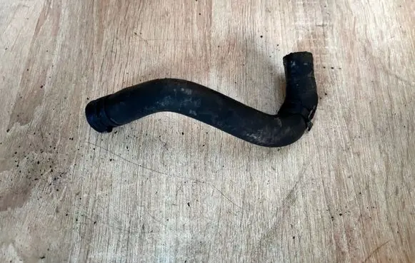 Audi A4 S4 B7 8E 8H Engine coolant pipe/hose