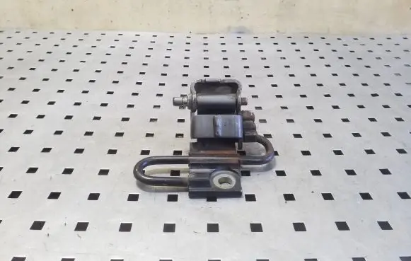 Audi A6 S6 C5 4B Front door lower hinge 4B0831411B