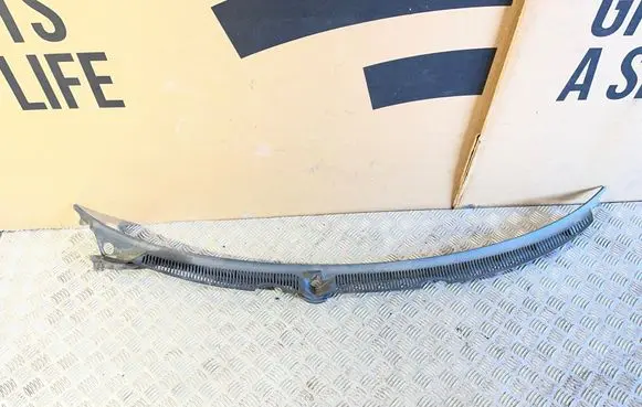 Audi A4 S4 B7 8E 8H Windshield trim 8E2819403