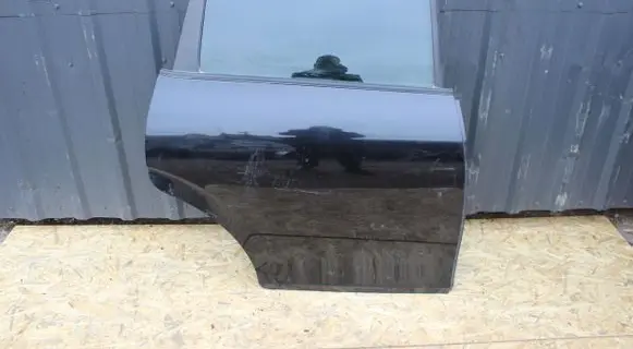 Seat Leon (1P) Rear door