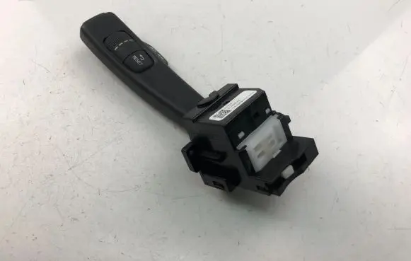 Volvo V40 Indicator stalk 31456045
