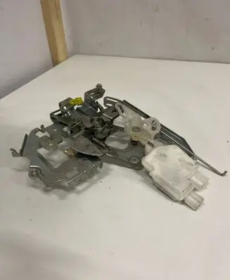 Renault Master III Rear door lock 906123257r