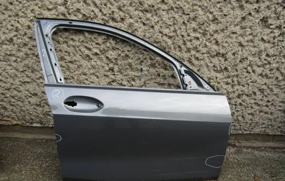 BMW 1 F40 Front door 8737060