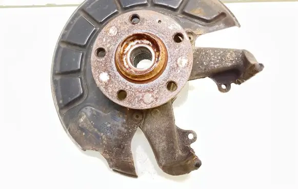 Volkswagen PASSAT B7 Front wheel hub spindle knuckle 1K0615312F