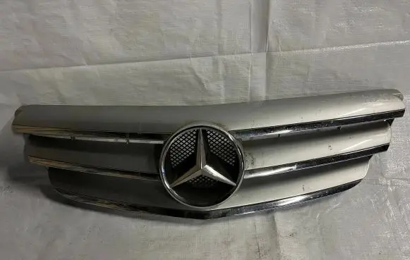 Mercedes-Benz B W245 Front grill A1698800883 2332000200 2269000010