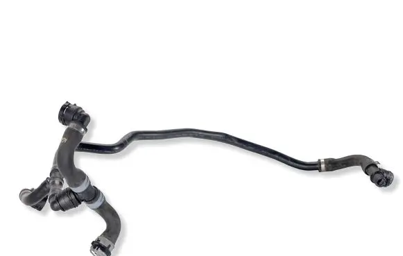 Mercedes-Benz Sprinter W907 W910 Engine coolant pipe/hose A9075011000