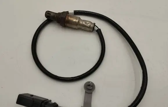 Volkswagen Golf VII Lambda probe sensor 04E906262A 49497463 T235703
